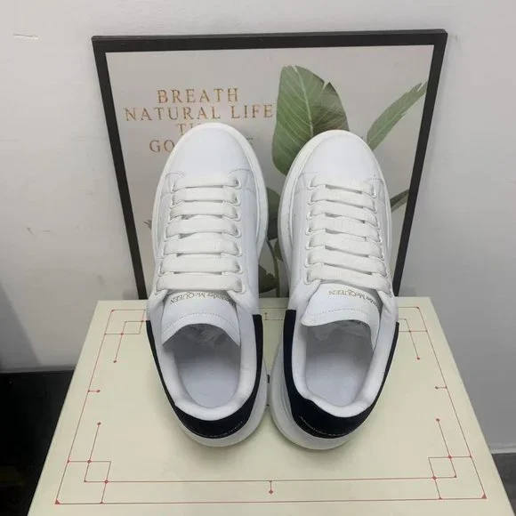 ALEXANDER MCQUEEN Oversized Larry Sneaker White Leather Black Suede Tail - Picture 3 of 5